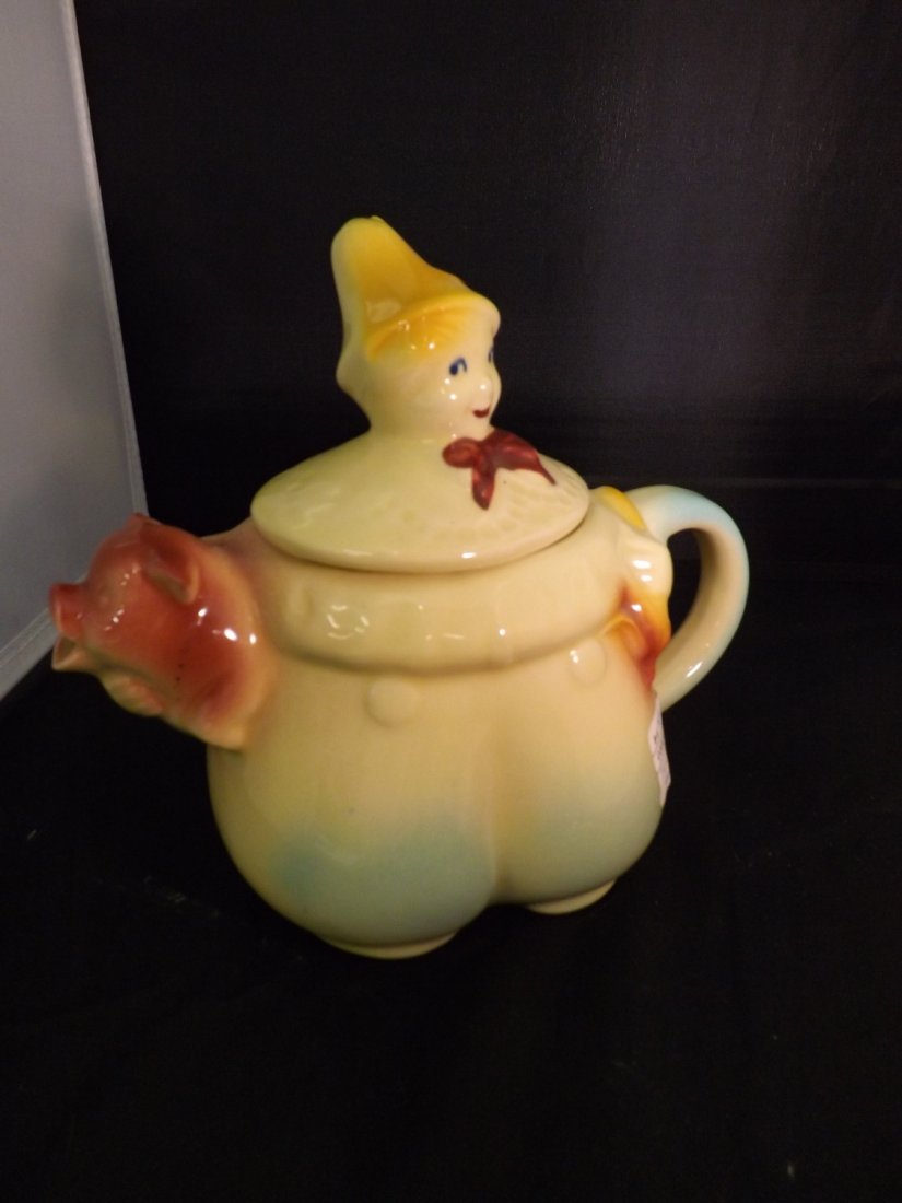 Tom Tom Teapot: Tom Tom Teapot "44" The Pipers & Son. 7 1/4" tall.