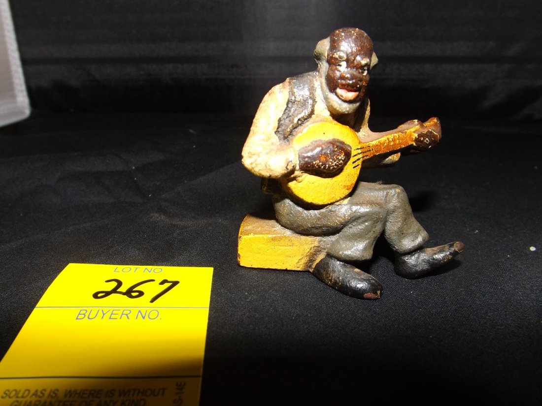 Cast Iron Black Americana Man Playing Banjo: Cast Iron Black Americana Man Playing Banjo