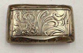 Sterling Pill Box: Opens, see photos