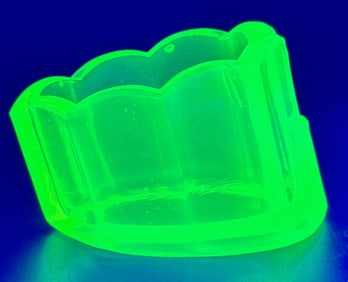 Vintage Clamborn Yellow Vaseline Glass Spoon Rest