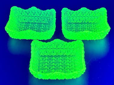 3 Daisy & Button Yellow Vaseline Glass Bowls