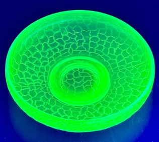 Green Vaseline Glass Crackle Pattern Bowl