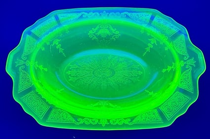 Vintage Green Vaseline Glass Serving Bowl