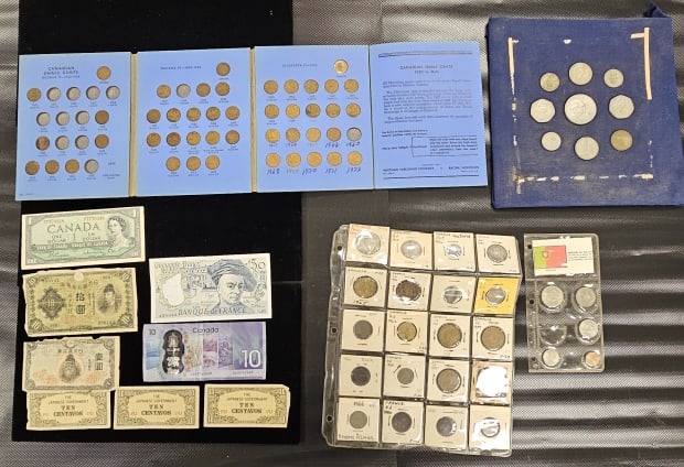 Assorted Foreign Currency: Paper and coinage, see photos