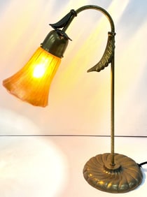 Art Nouveau Style Table Lamp Iridescent Glas