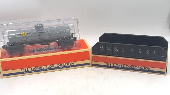 1 Lionel Tank Car and 1 Lionel Bridge (1 of 5)