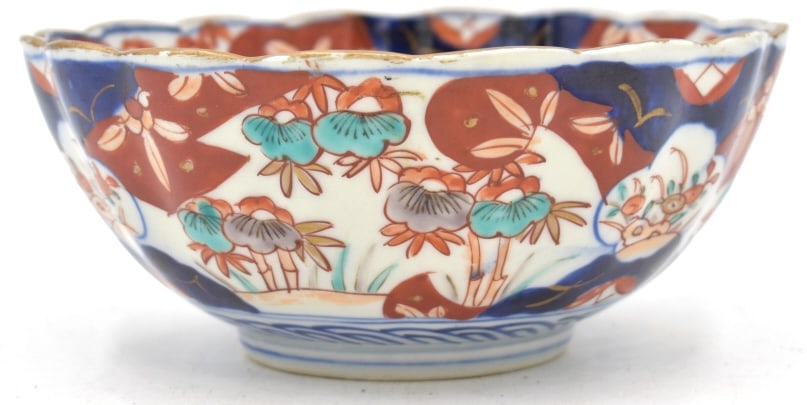 Japanese Handpainted Imari Bowl (1 of 3)