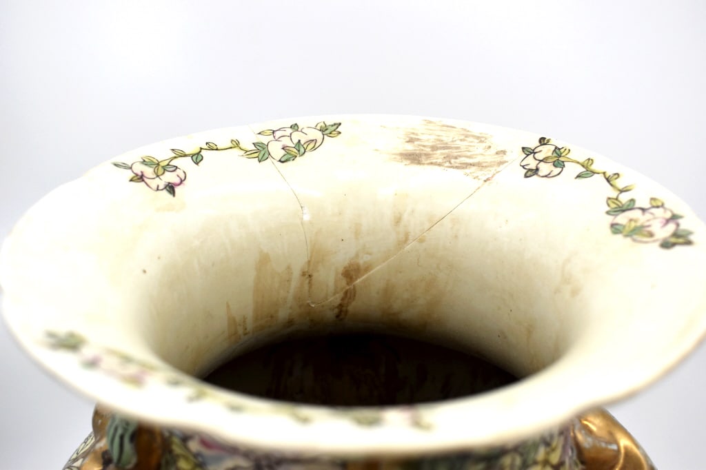 Large Rose Medallion Vase - 3