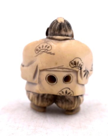 Japanese Man Signed Netsuke - 2