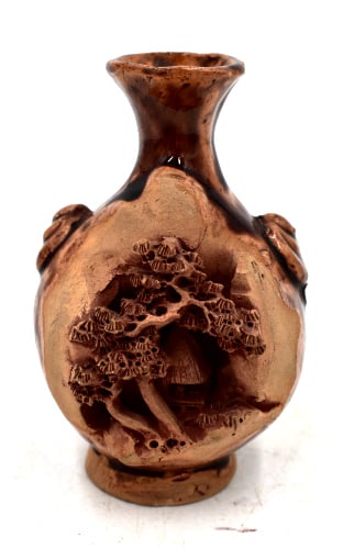 Japanese Gawa Vase: 3.5 inches tall by 2 inches wide, unmarked, no damage, please see photos.