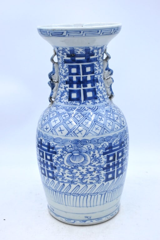Large Chinese Vase: 16.5 inches tall by 8 inches wide, no damage, unmarked, please see photos.