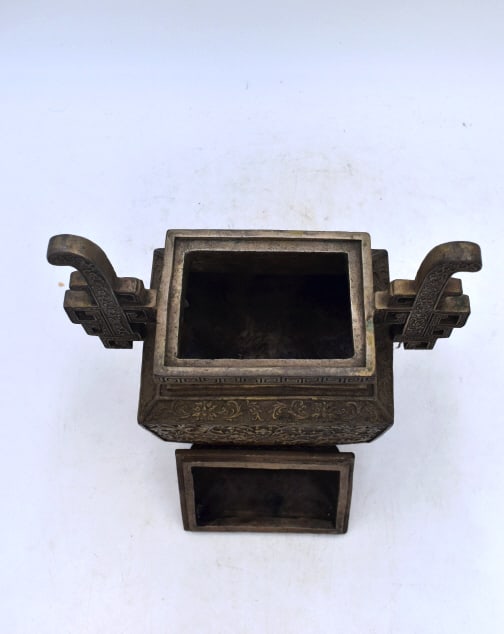 Foo Dog Lidded Iron Container - 3