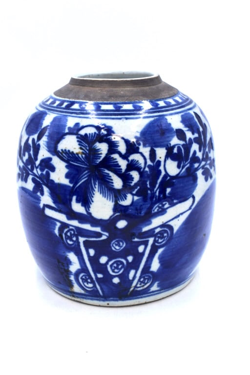 Chinese Ginger Jar (1 of 3)