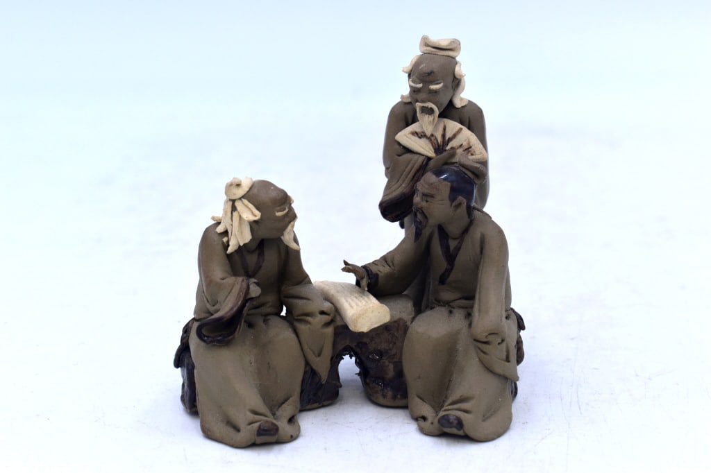 Asian Debate Clay Sculpture: 3.5 inches tall by 4 inches wide, no damage, unmarked, please see photos.