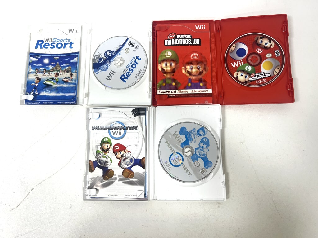 3 Wii Games - 2