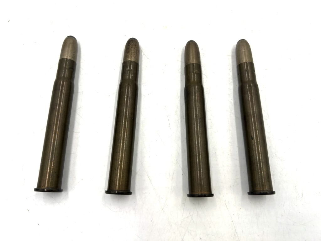4 Eley .450 No.2 Nitro Express Cartridges: British Big Game cartiridges. See photos