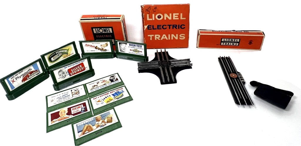 Asstd Lionel Model Accessories (1 of 8)