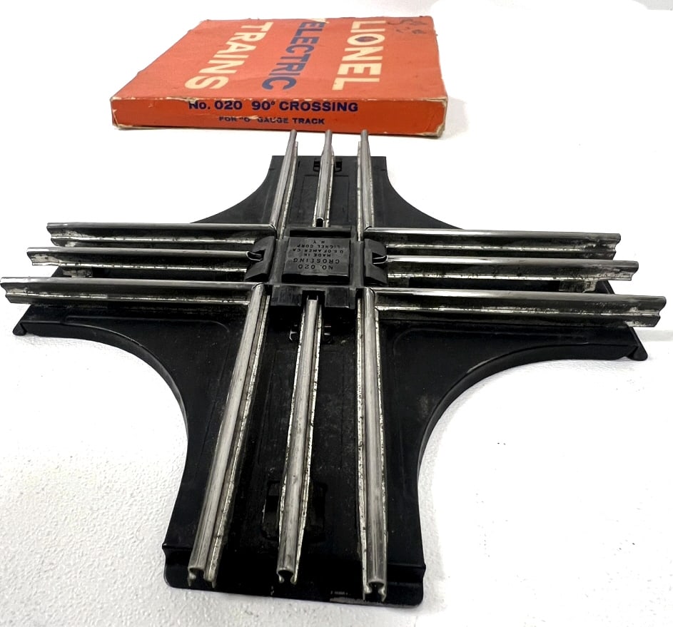 Asstd Lionel Model Accessories - 3