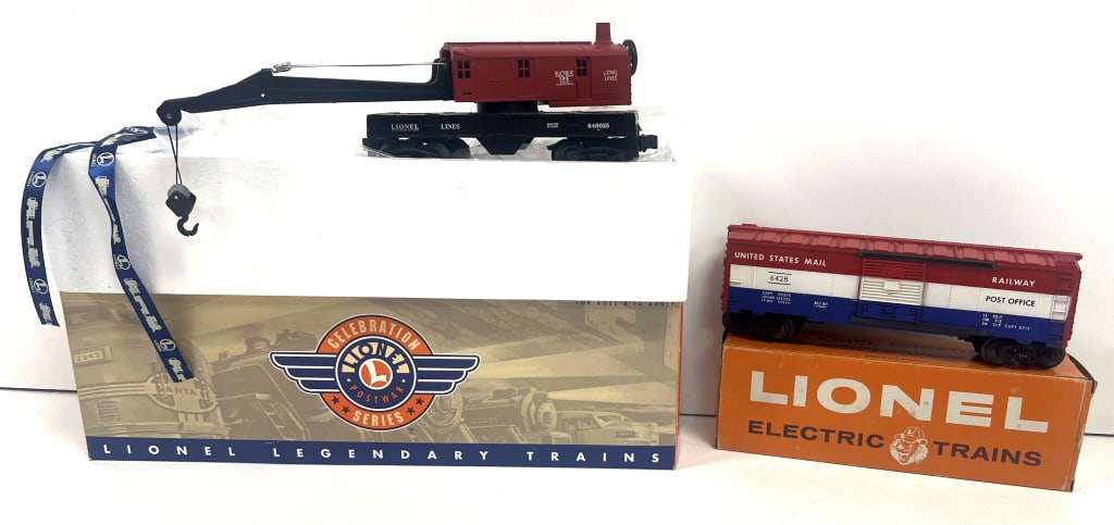2 Lionel Model Cars: No.6-19458 Crane Car, good condition, original box. No. 6428 Mail Car, good condition, original box. See photos