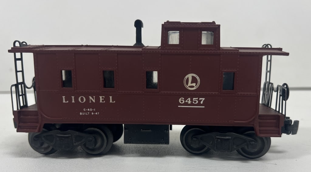 Lionel Model Caboose - 3