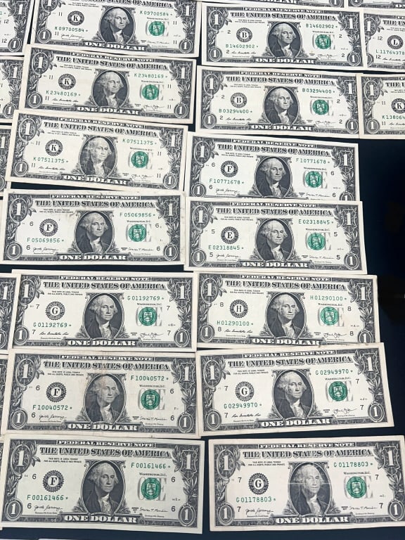 35 - One Dollar Star Notes - 5