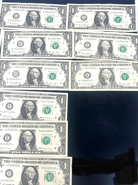 35 - One Dollar Star Notes - 6