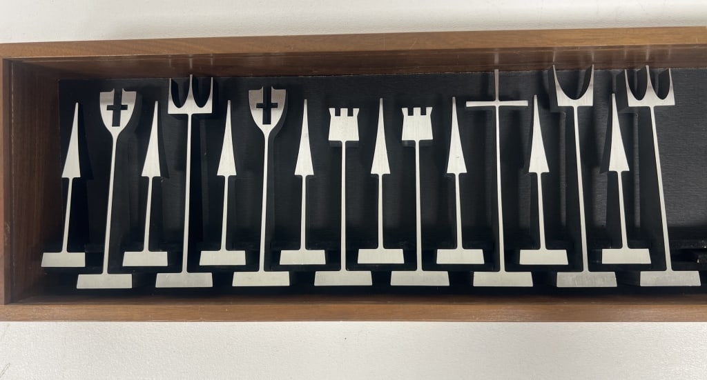 1962 Austin Cox Chess Set - 4