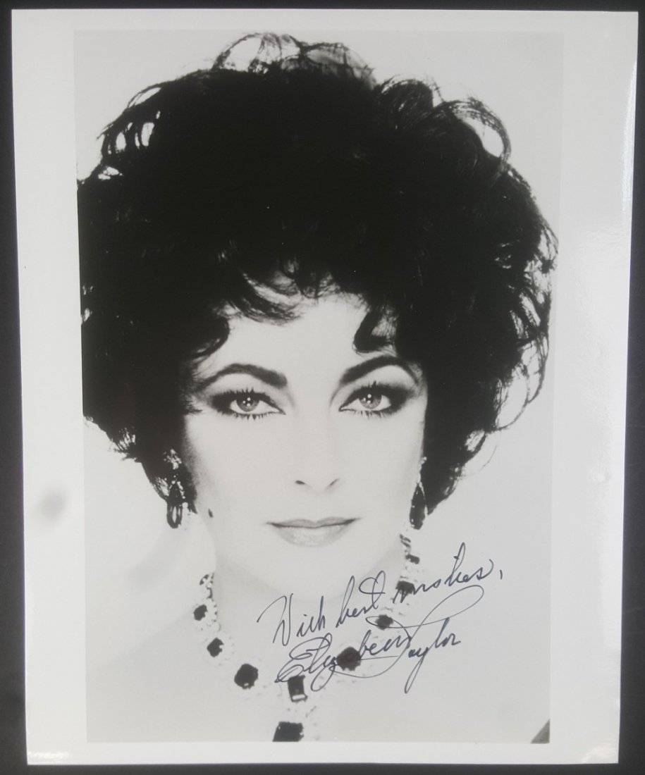 ELIZABETH TAYLOR  AUTOGRAPH (1 of 1)