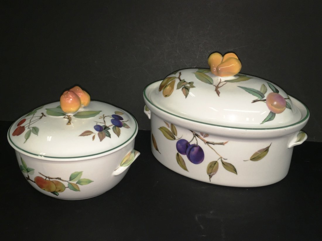 4 Pc ROYAL WORCESTER EVESHAM VALE COVERED DISHS (1 of 2)