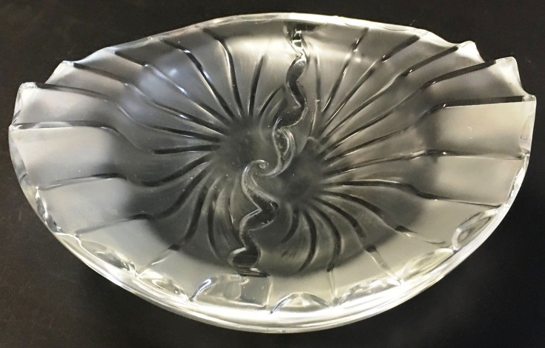 LALIQUE CIGAR ASHTRAY NANCY CENDRIER (1 of 2)
