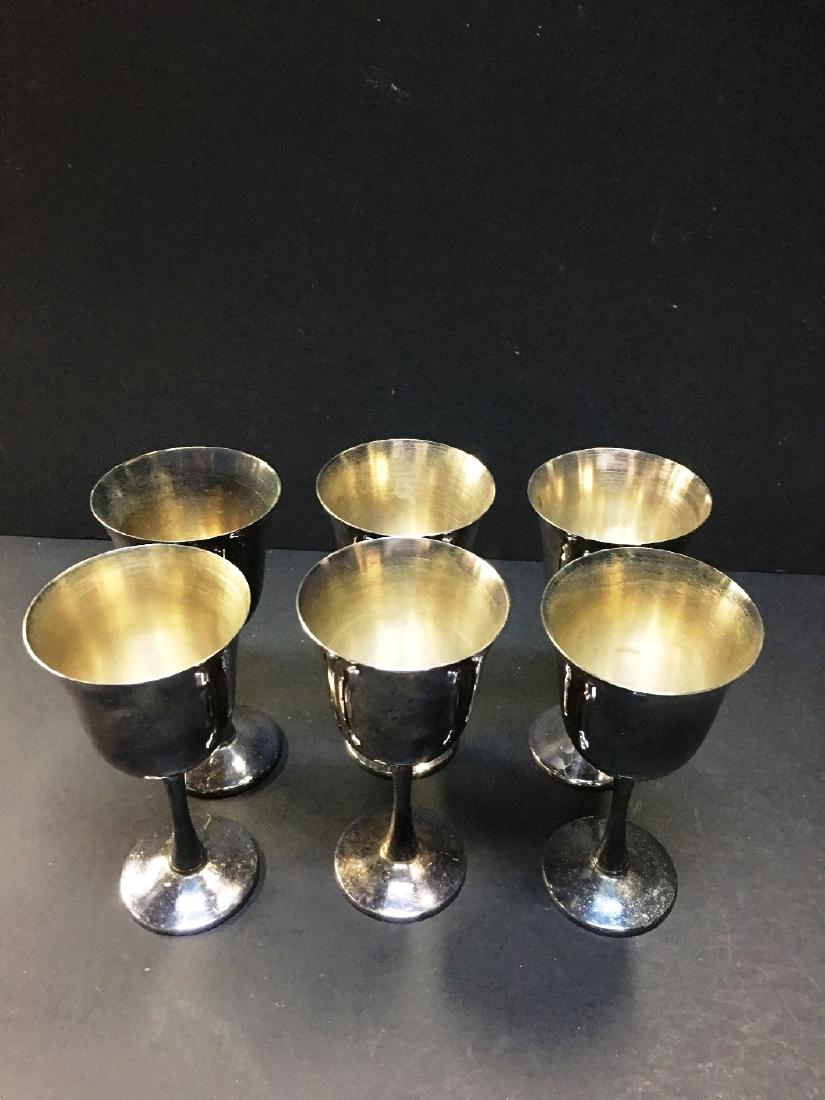 SET OF 6 GOBLETS (1 of 2)
