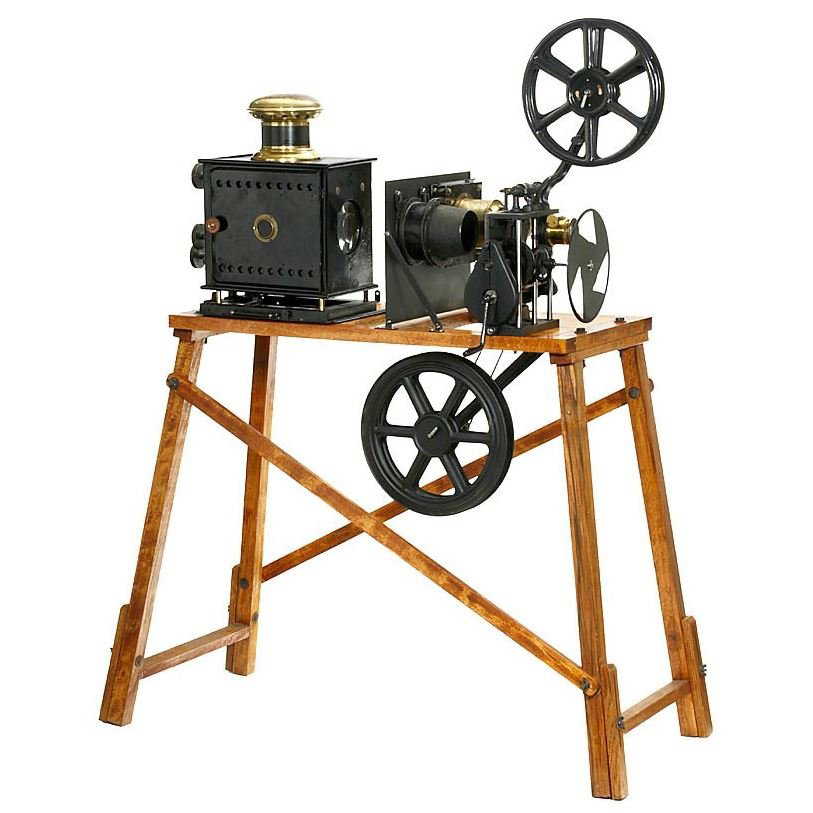 ANTIQUE 35MM MOVIE PROJECTOR. 1915