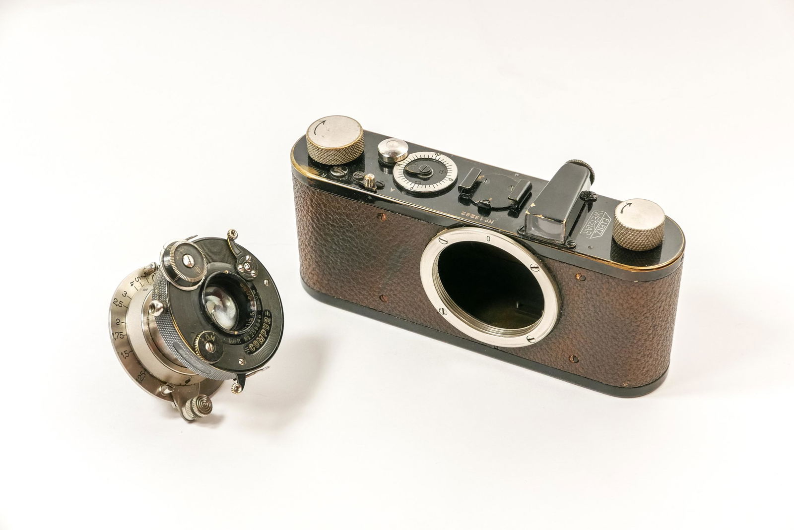 Leica I (Model B Standardized) with 50mm Compur f3,5 (1 of 20)