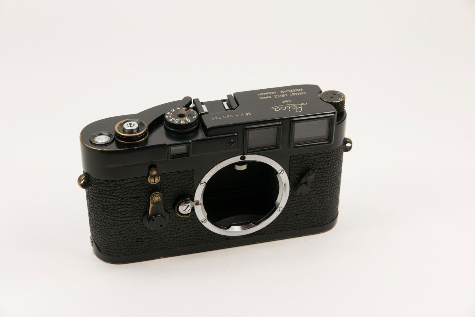 Leica M3 Single Stroke in black enamel finish (1 of 20)