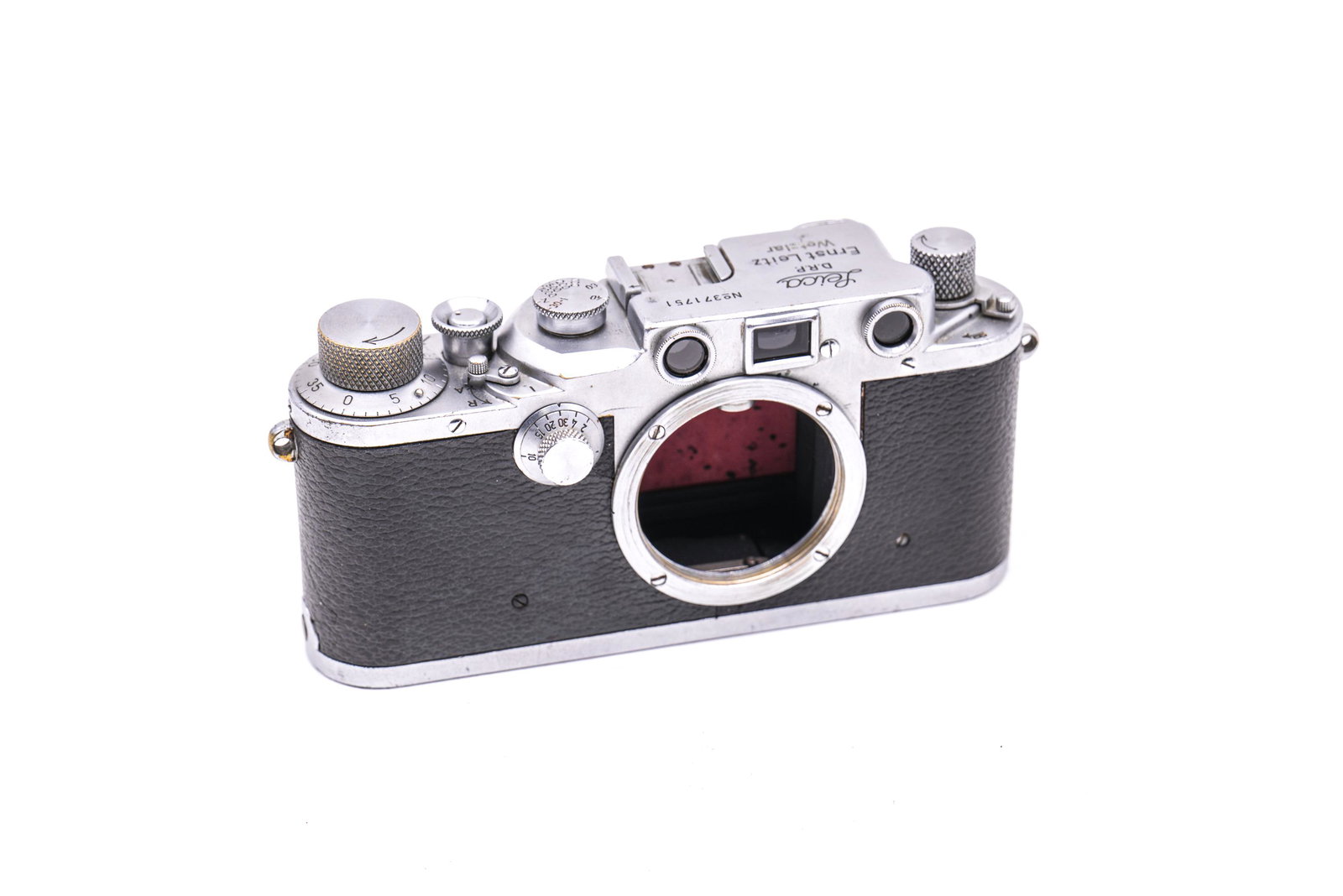 Leica IIIc Made in 1941 (1 of 17)