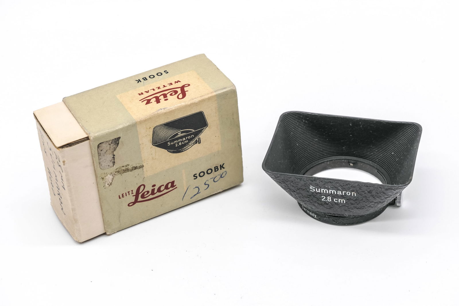 Lens shade SBOOK (1 of 12)