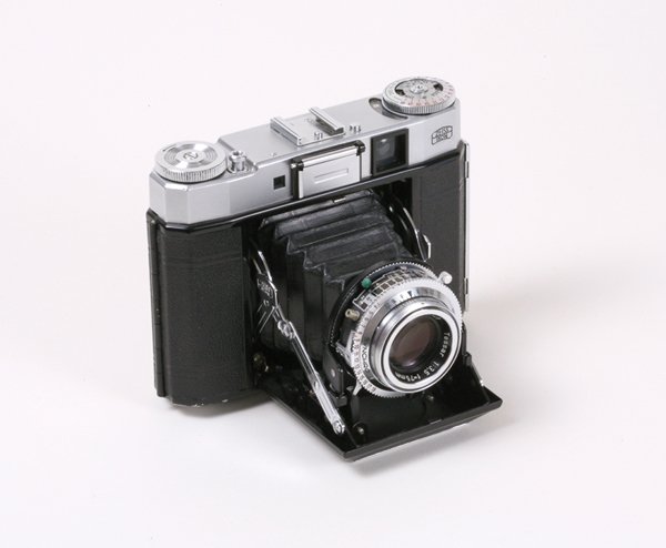Zeiss Super Ikonta IV (534/16) Nr. Q33244: Zeiss Super Ikonta IV (534/16) Nr. Q33244
