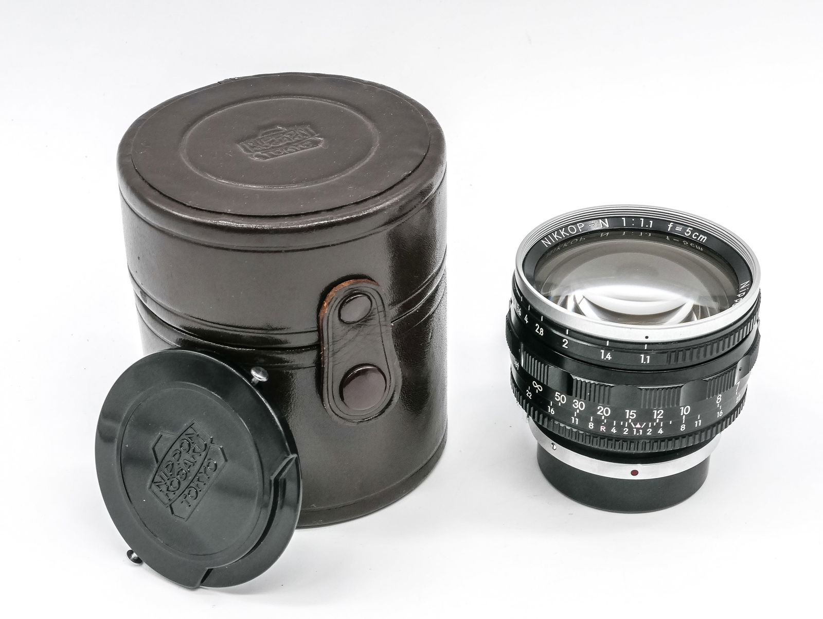 50mm Nikkor f1,1 with original caps, in fitted case (1 of 20)