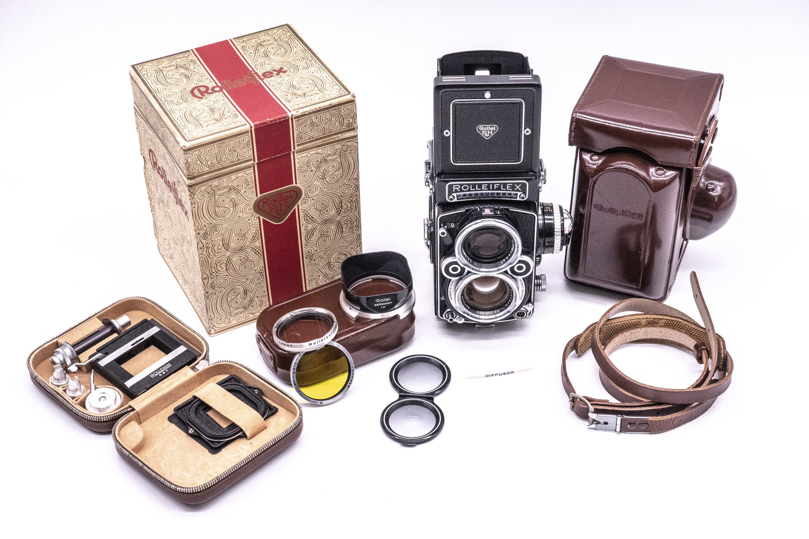 Rolleiflex 2,8 F (Type 2) “White Face" in ever-ready case (1 of 19)