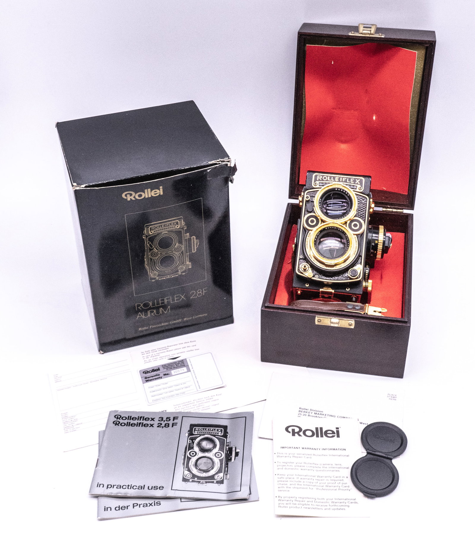 Rolleiflex 2,8F “Aurum"  in stunning gold finish (1 of 20)