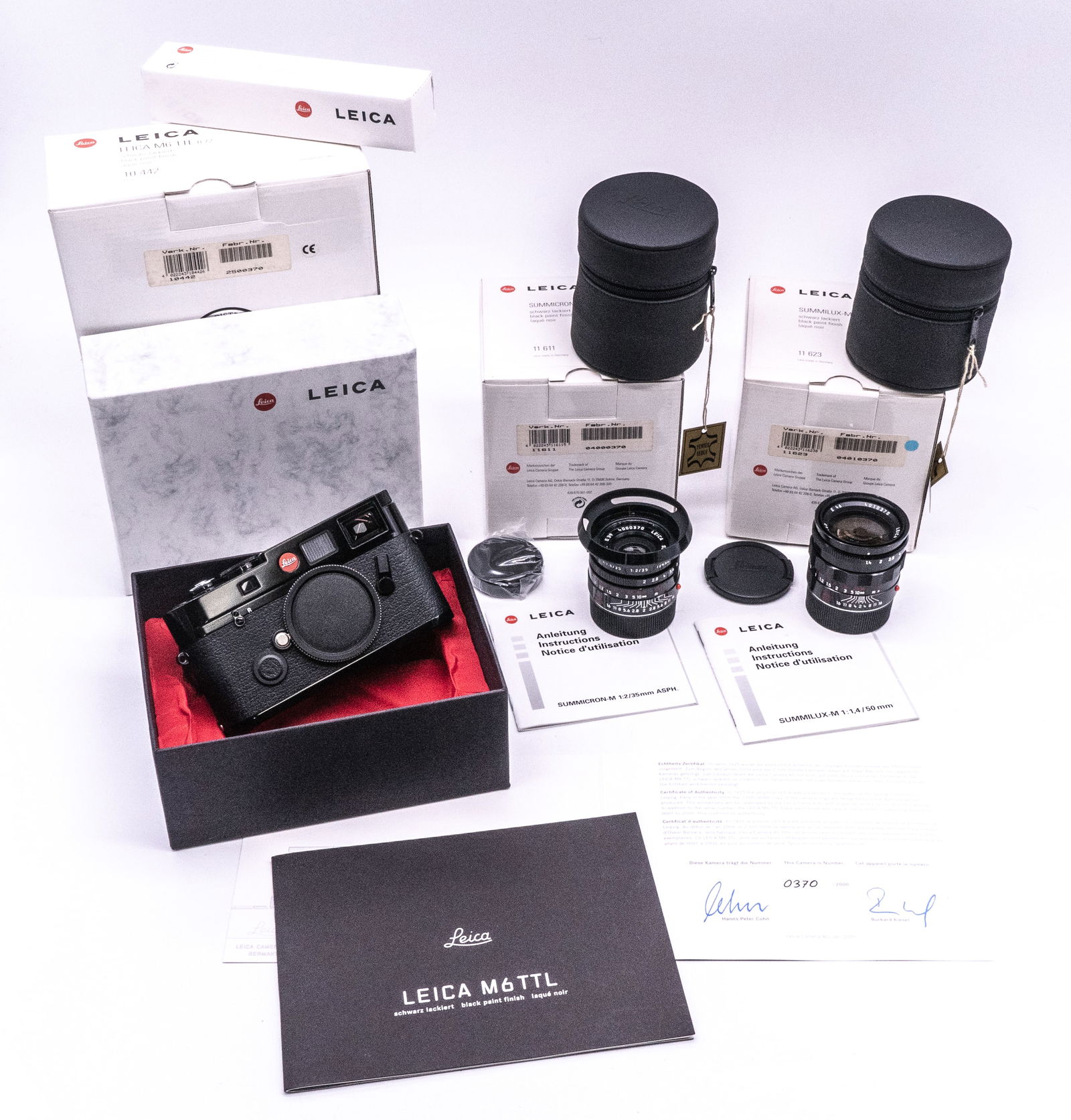 The Leica M6 TTL Millennium Edition set Nr. 370/2000 (1 of 15)