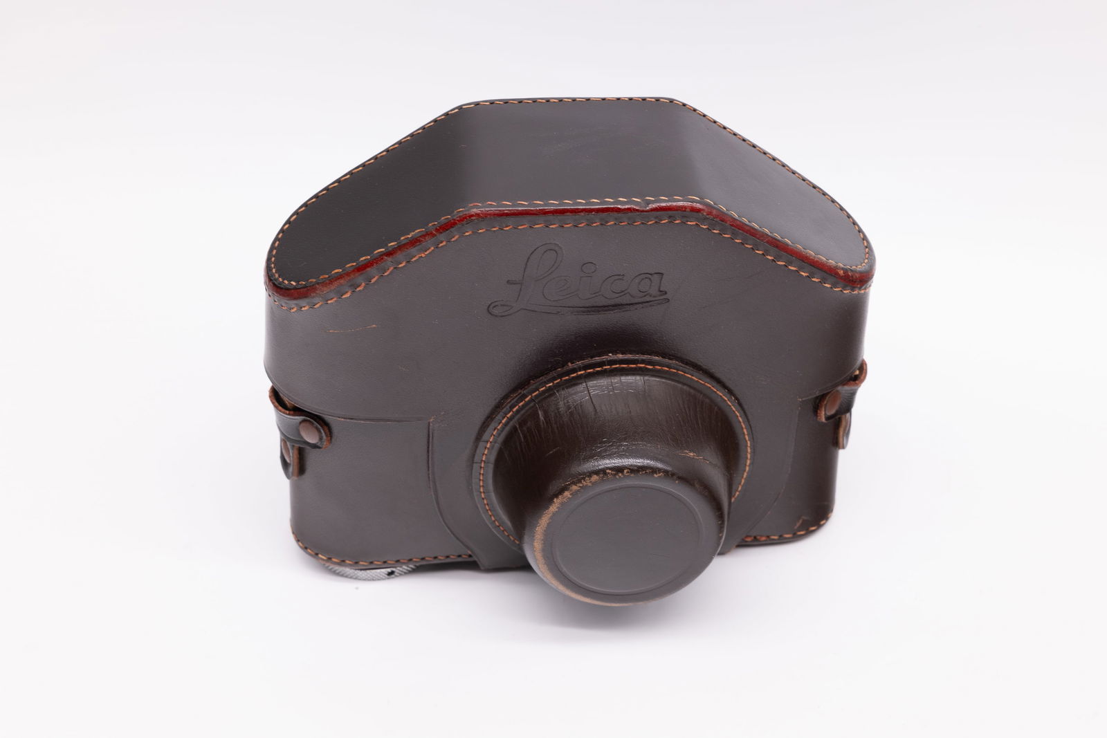 Ever-ready case EFGOO: Ever-ready case EFGOO with angled top, for post-war screw mount cameras with universal viewfinder mounted. Condition: Excellent ++