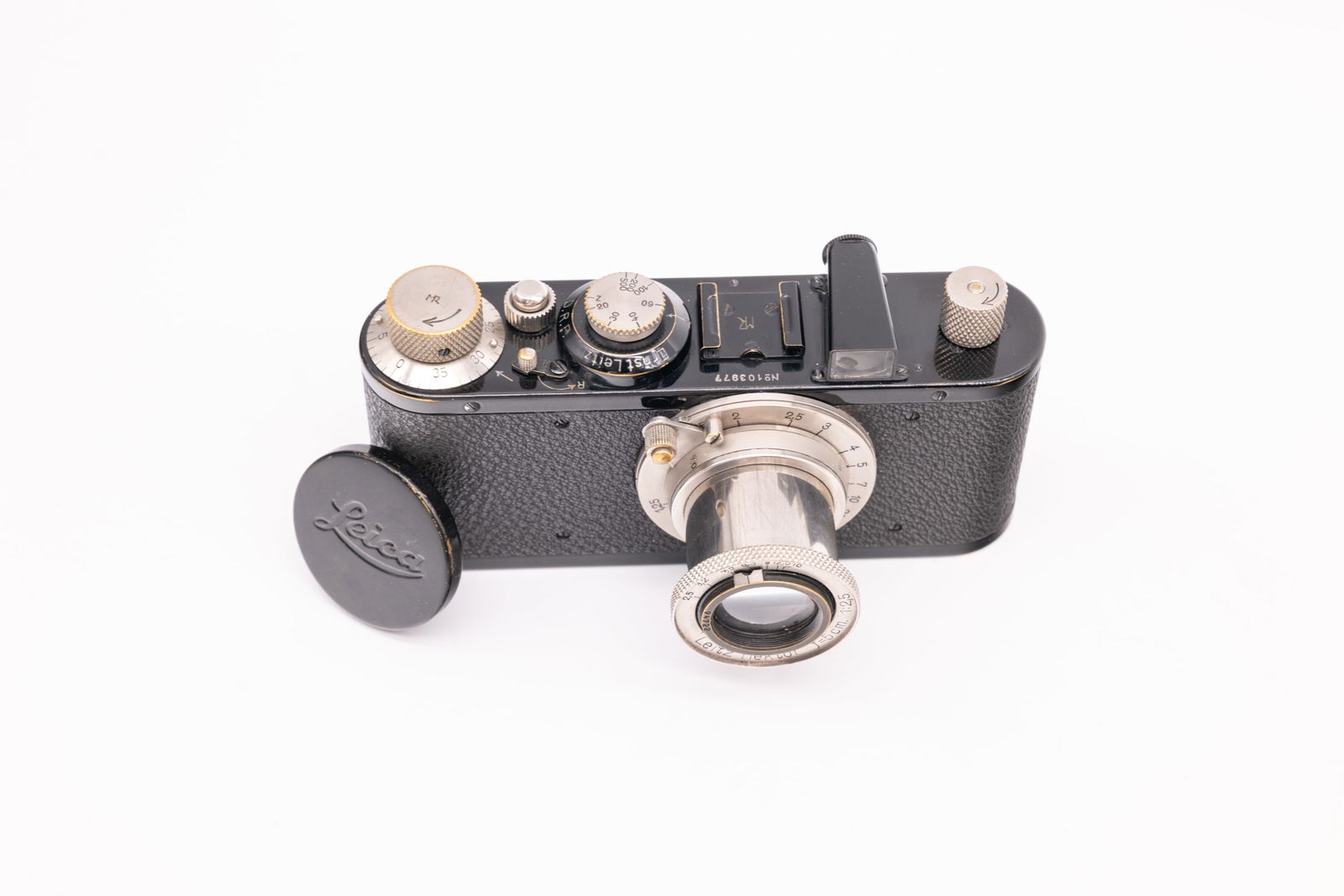 Leica Standard Nr. 103977, in black and nickel finish, with 50mm Hektor f2,5 (1 of 19)