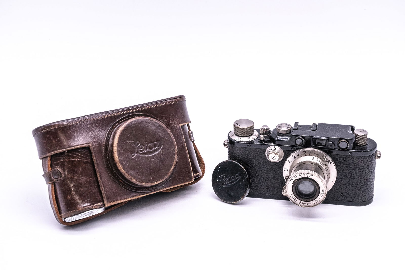 Leica III Nr. 128509, in black with nickel fittings, with 50mm Elmar f3,5 (1 of 20)