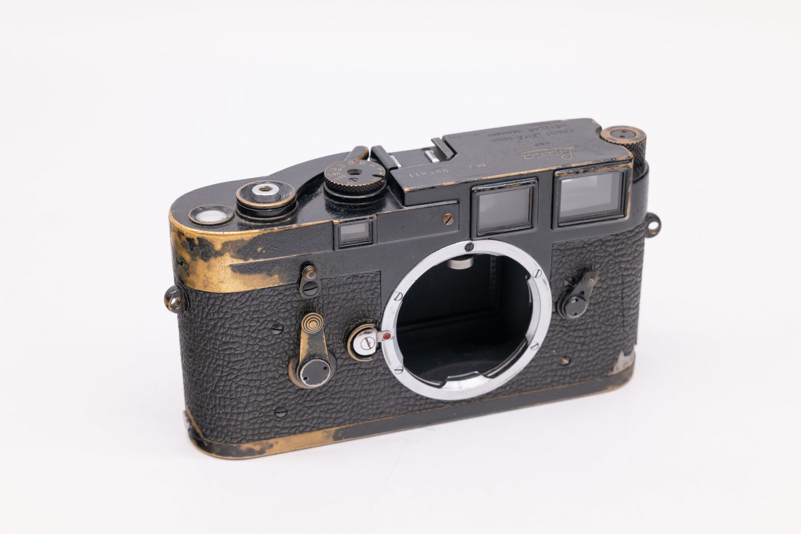 Leica M3 Single Stroke in black paint finish (1 of 17)