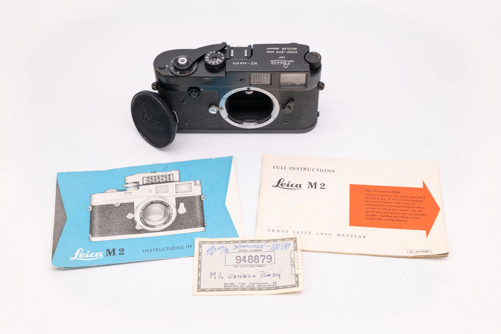 Leica M2 Nr. 948879, in black paint finish (1 of 20)