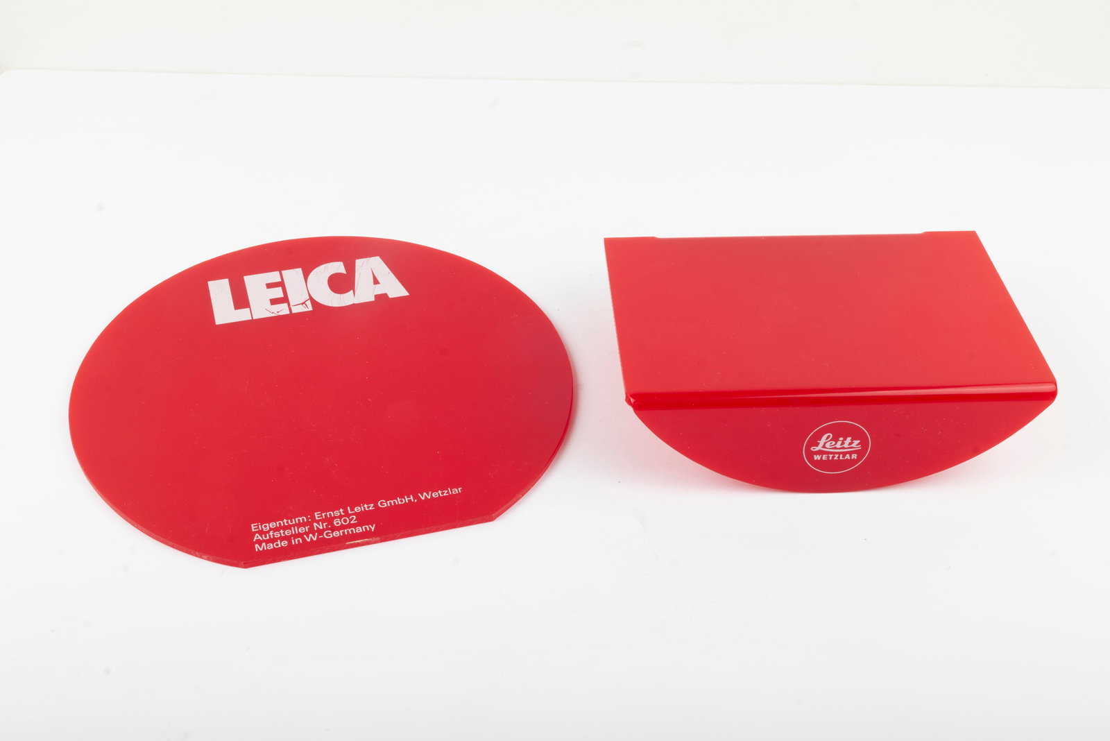 Leica plastic display stand - 6