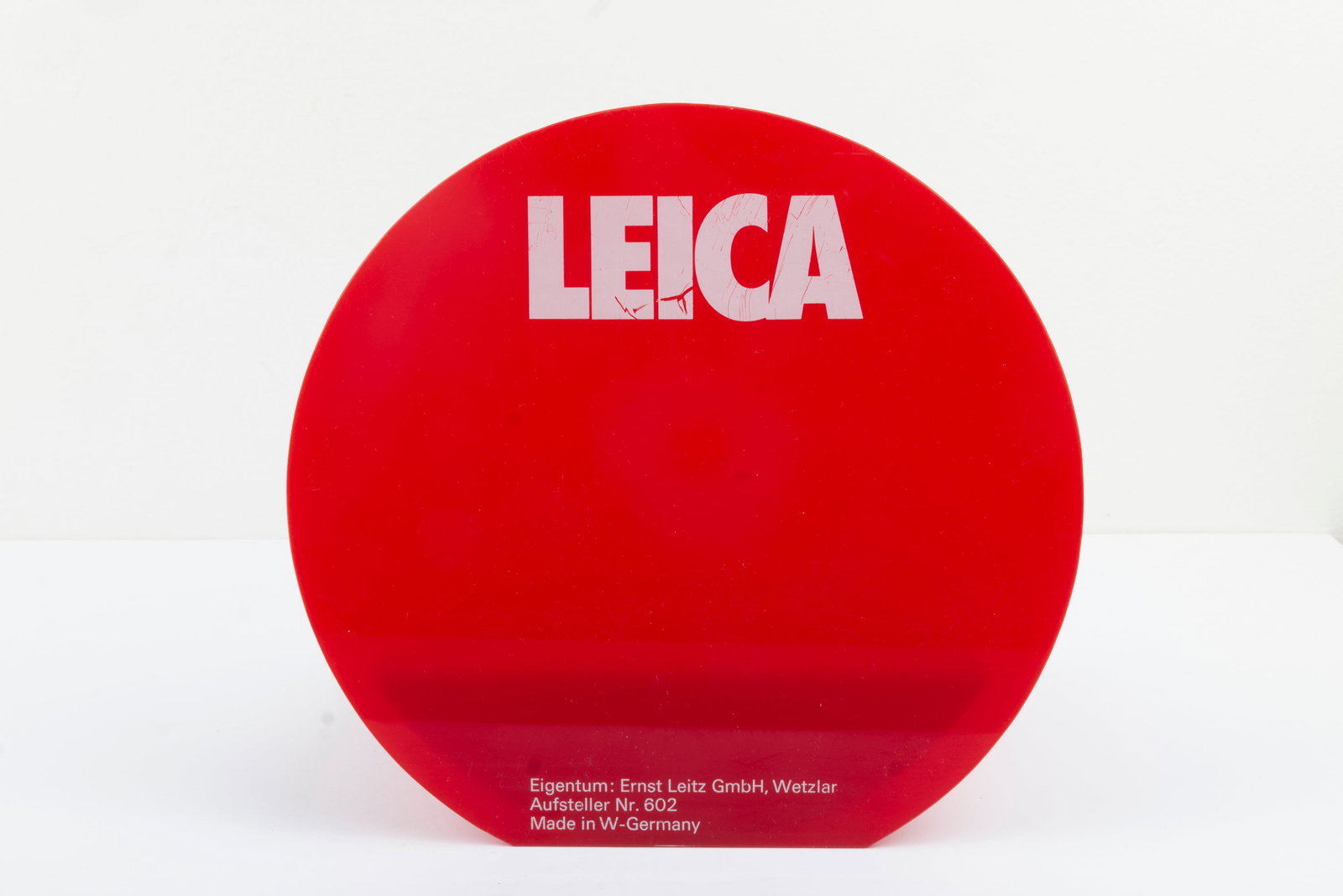 Leica plastic display stand - 8
