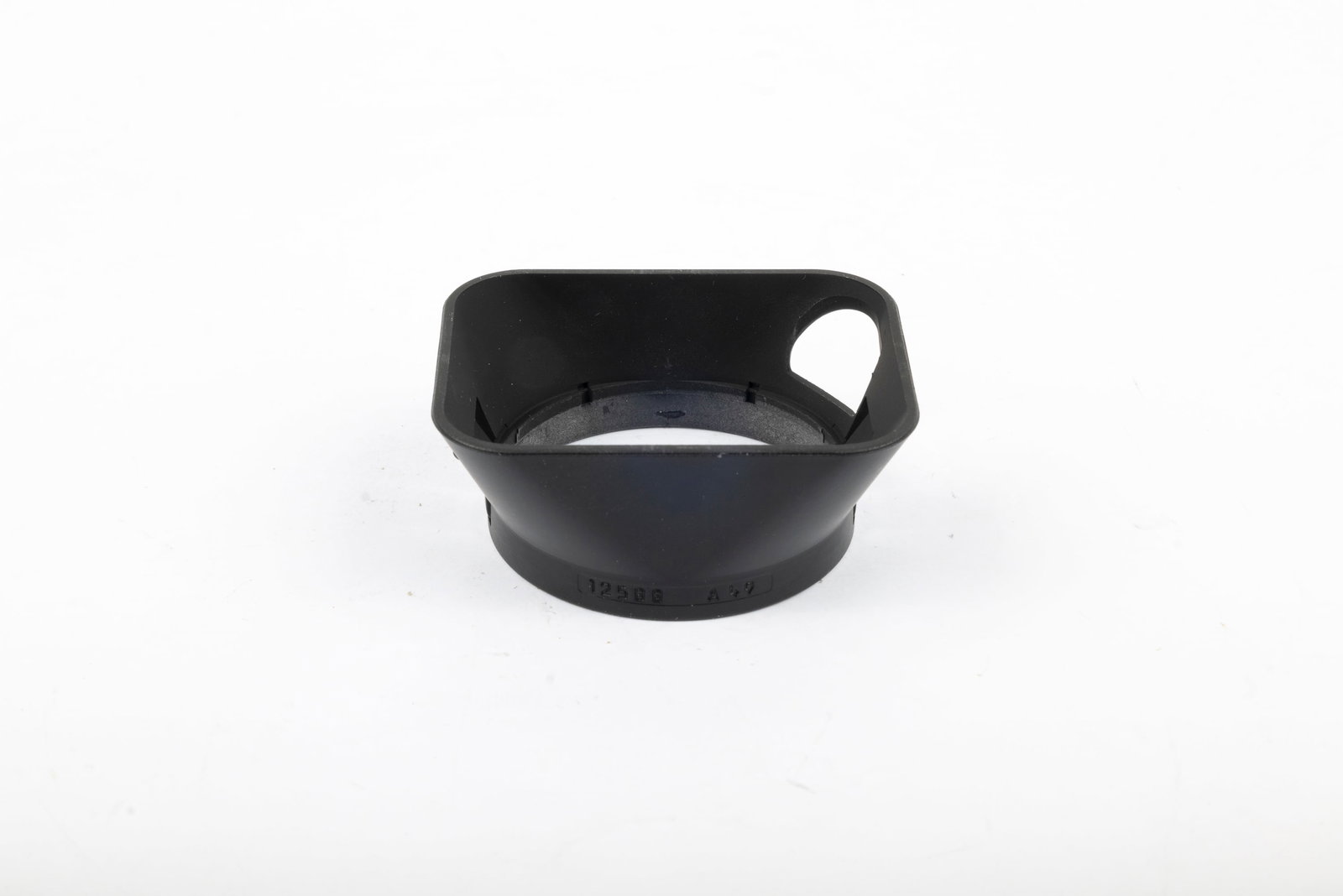 Lens shade 12588 - 2