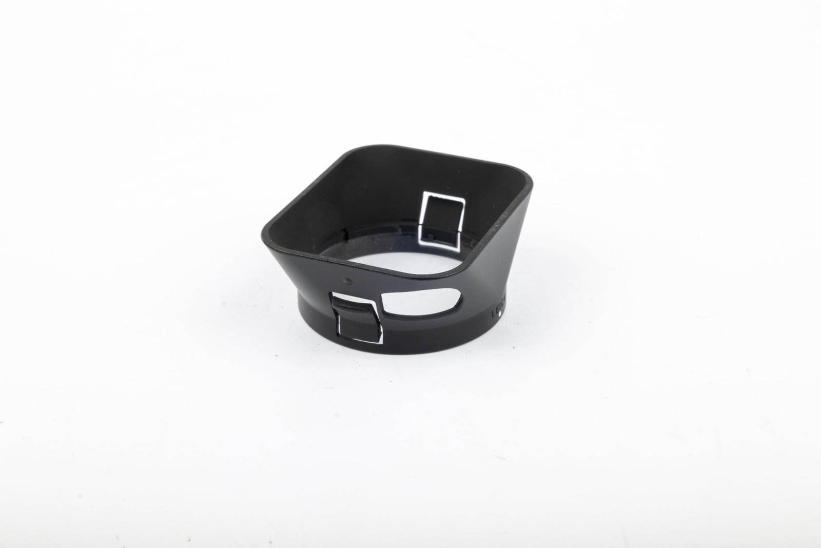 Lens shade 12588 - 3